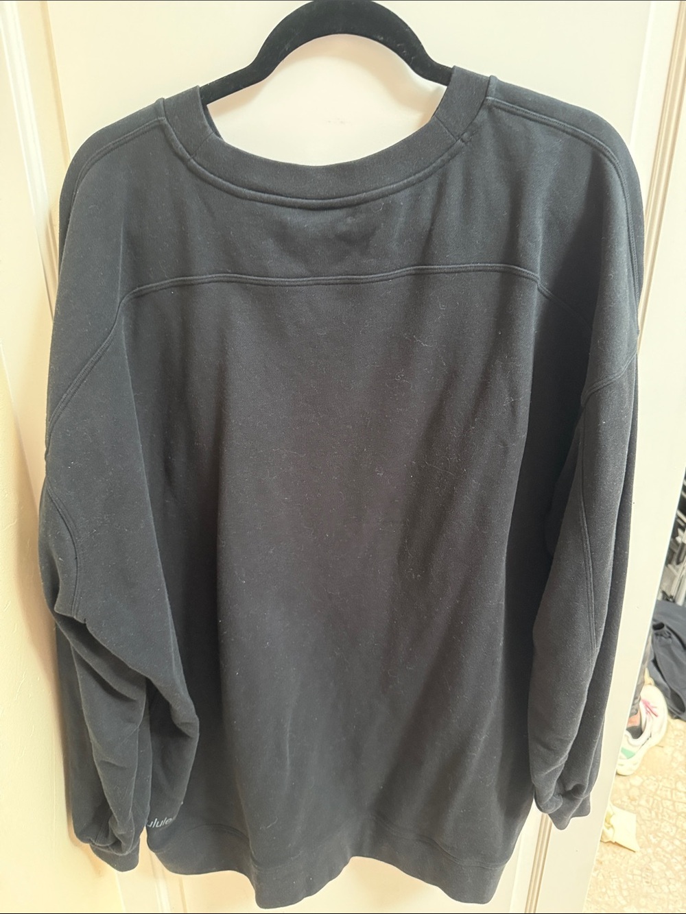 lululemon black perfectly oversized crew - Picture 2 of 3